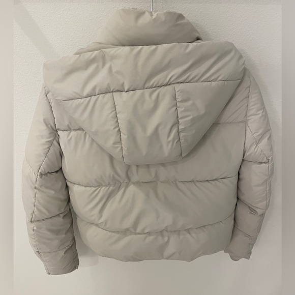 ZARA Cropped Puffer Water Resistant Jacket - Picture 3 of 3
